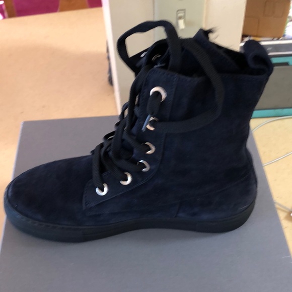 Gorgeous Aquatalia Dark Blue Combat STYLE Suede boot - Picture 2 of 4